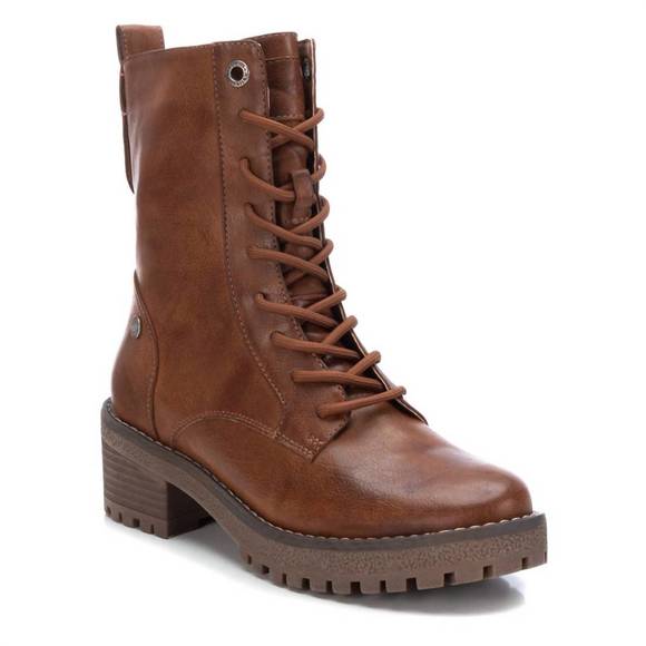 XTI Shoes - NEW XTI women's lace-up booties in camel